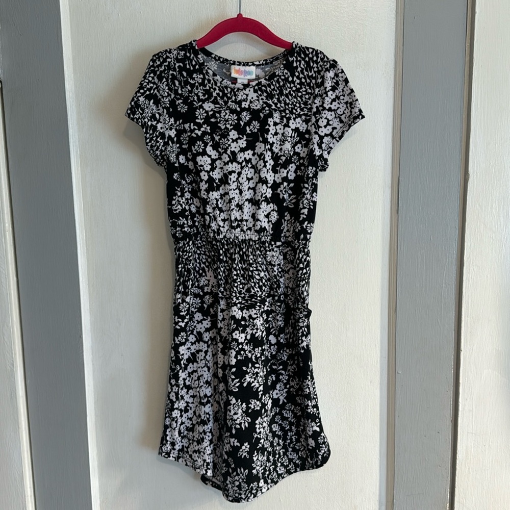 LuLaRoe Dress with pockets
